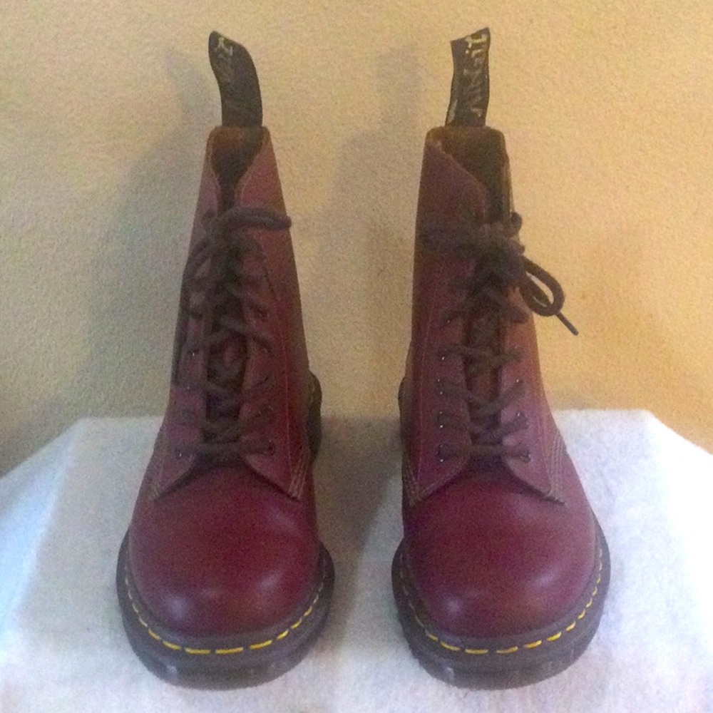 Dr. Martens Unisex Boots.
